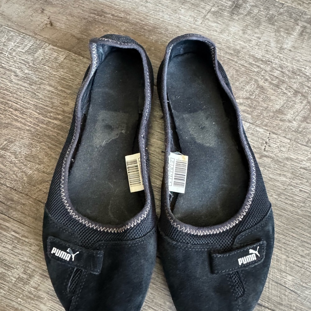 Puma Women's Black Suede Flats